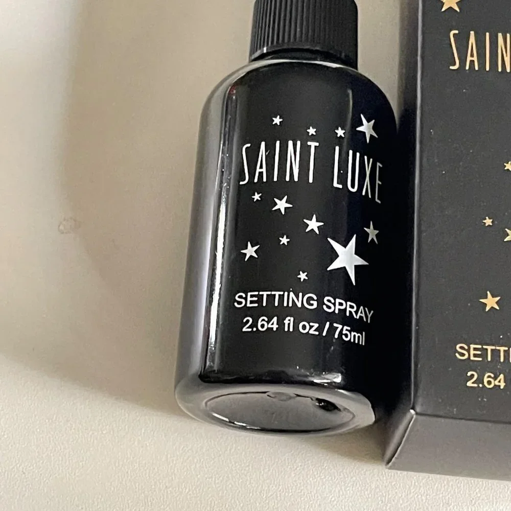 Saint Luxe BNIB Lightweight Micro Fine Glow Finish Hyaluronic Acid Setting Spray